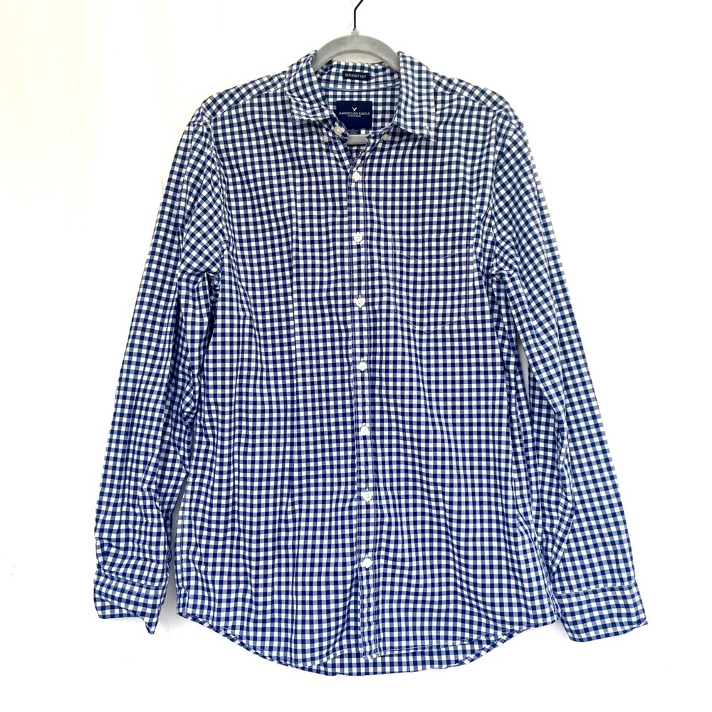 Men’s Blue and White Checkered Button Down